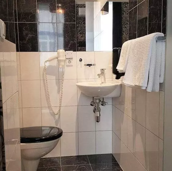 호텔 Goldene Spinne