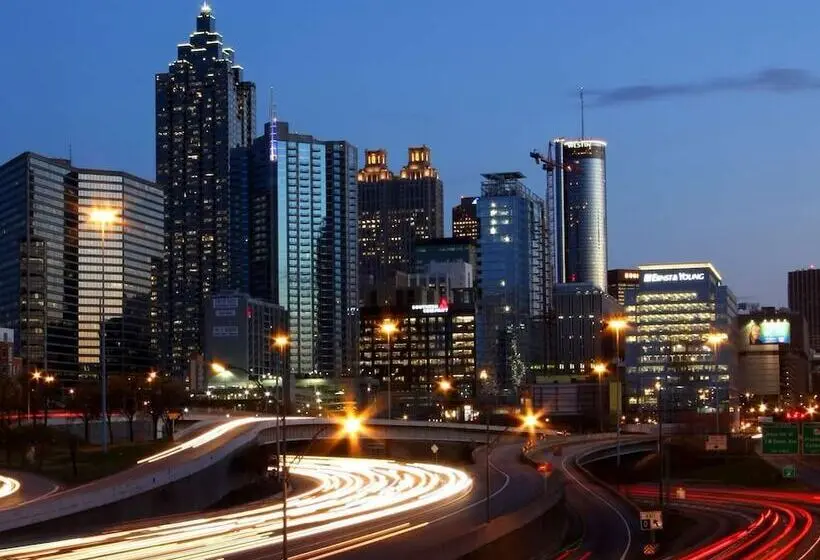 هتل Hilton Garden Inn Atlanta Airport/millenium Center