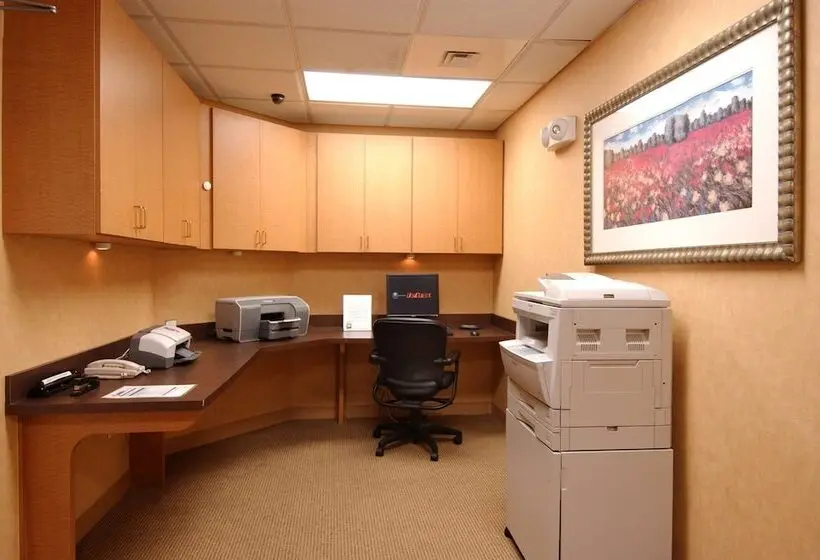 هتل Hilton Garden Inn Atlanta Airport/millenium Center
