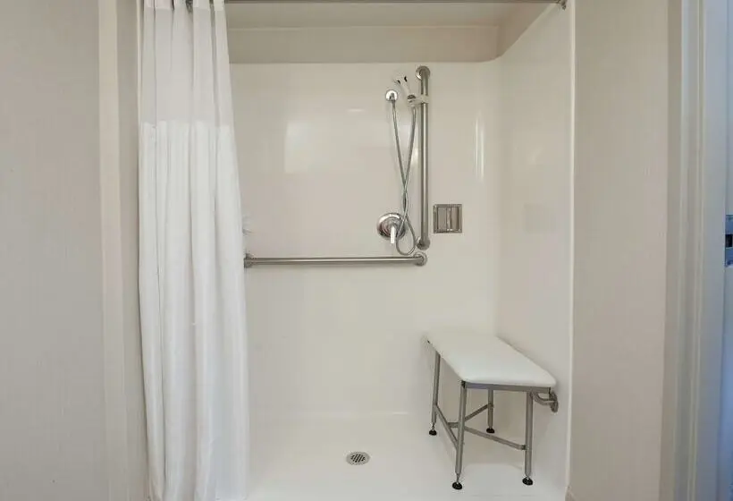 هتل Hilton Garden Inn Atlanta Airport/millenium Center