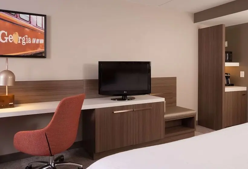 هتل Hilton Garden Inn Atlanta Airport/millenium Center