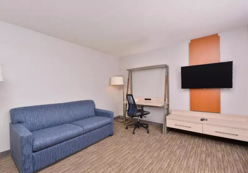 هتل Holiday Inn Express Sedona   Oak Creek, An Ihg