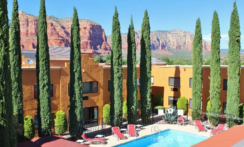 هتل Holiday Inn Express Sedona   Oak Creek, An Ihg