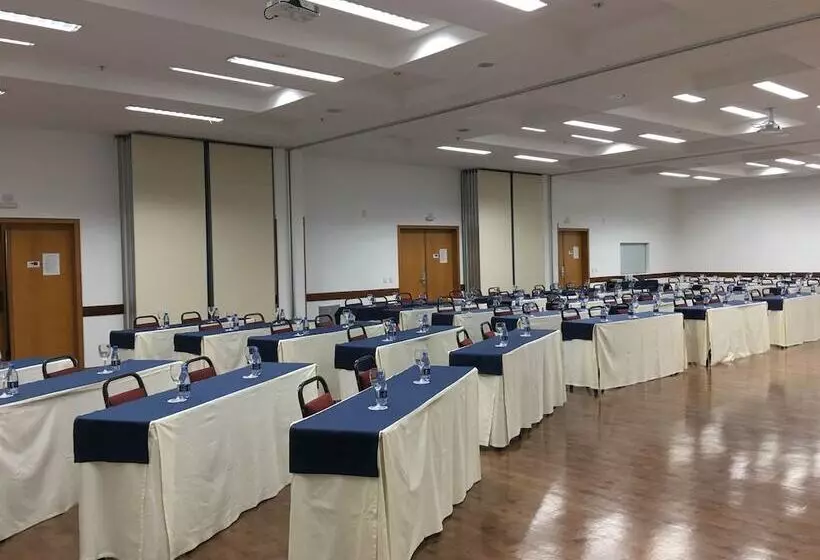 ホテル Nacional Inn Curitiba Santa Felicidade