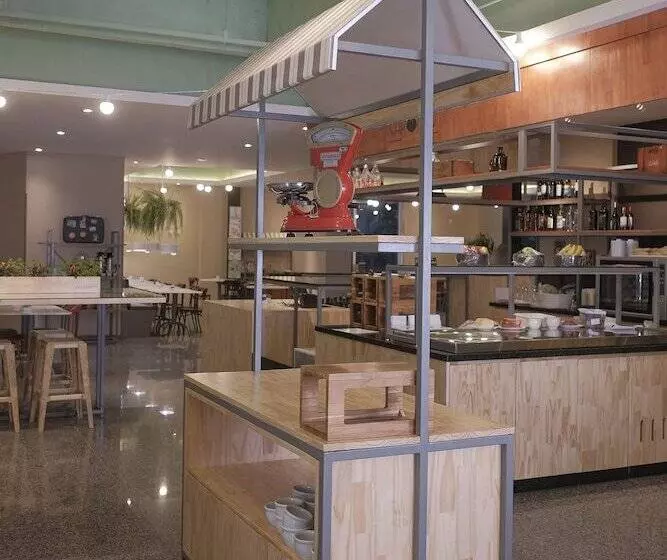 ホテル Nacional Inn Curitiba Santa Felicidade