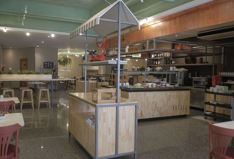 Отель Nacional Inn Curitiba Santa Felicidade