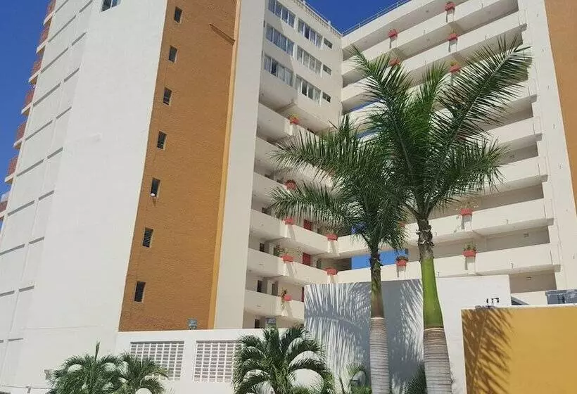 Las Flores Beach Resort