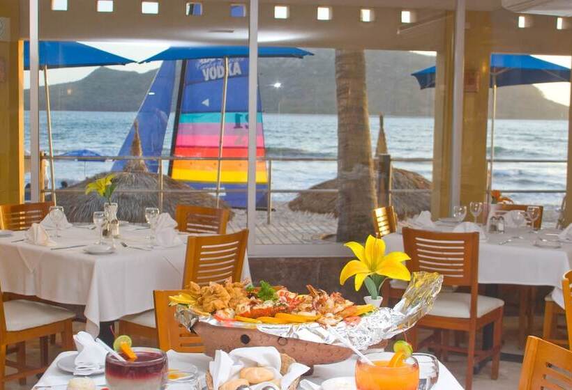 Las Flores Beach Resort