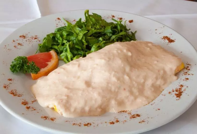 Las Flores Beach Resort