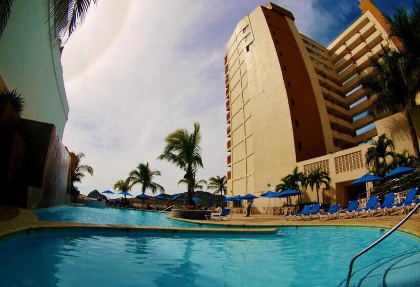 Las Flores Beach Resort