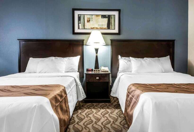 בית מלון כפרי Quality Inn   Niagara Falls Blvd