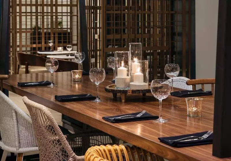 فندق Renaissance Fort Lauderdale Cruise Port