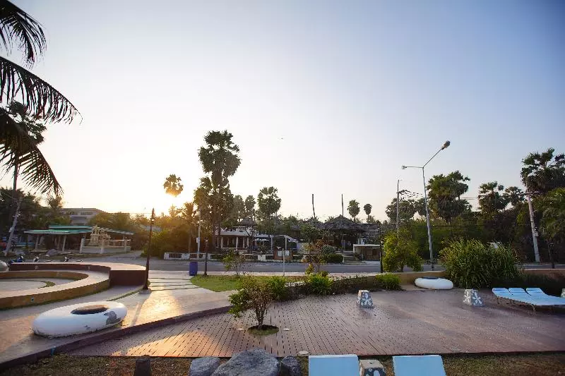 Отель Tanaosri Resort Pranburi