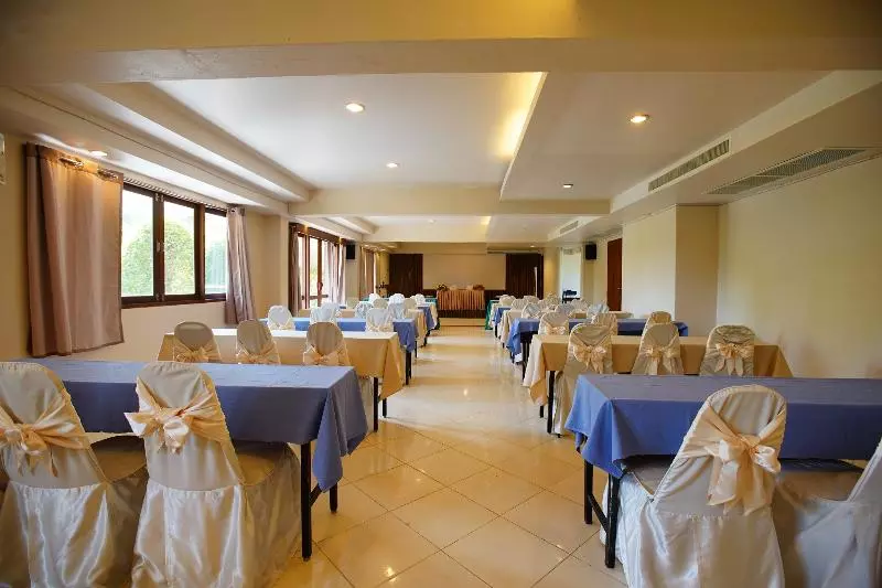 Отель Tanaosri Resort Pranburi