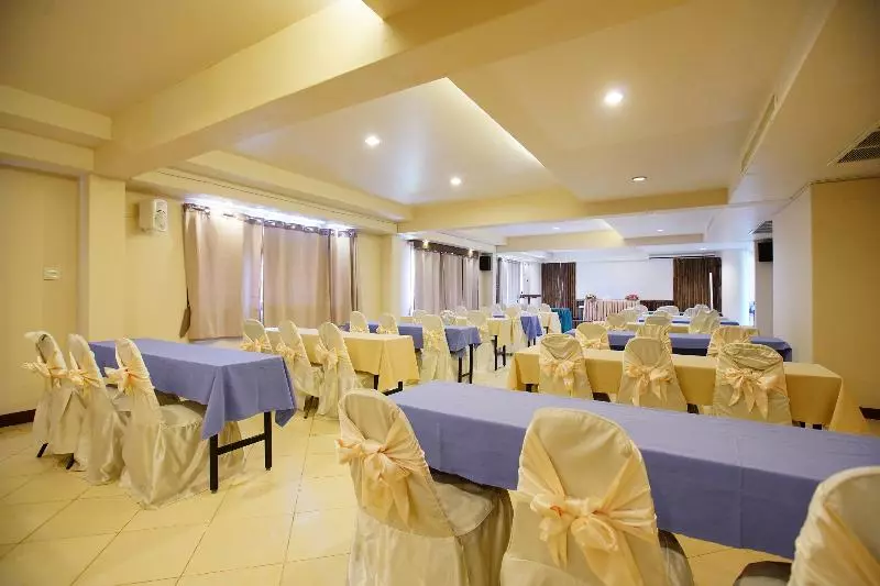 Отель Tanaosri Resort Pranburi