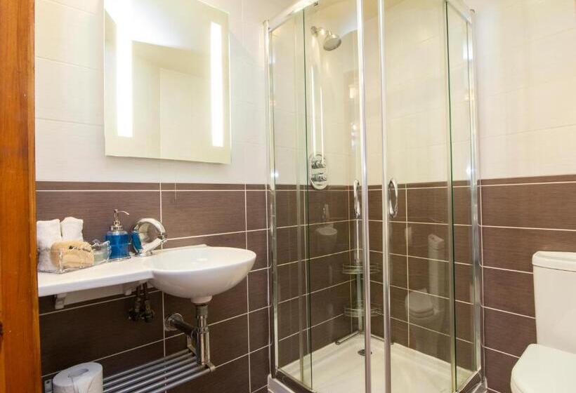 호텔 The Auld Kirk