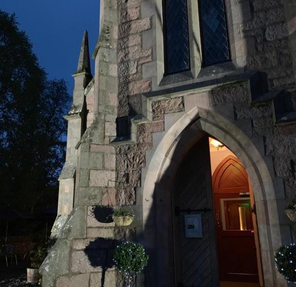 호텔 The Auld Kirk