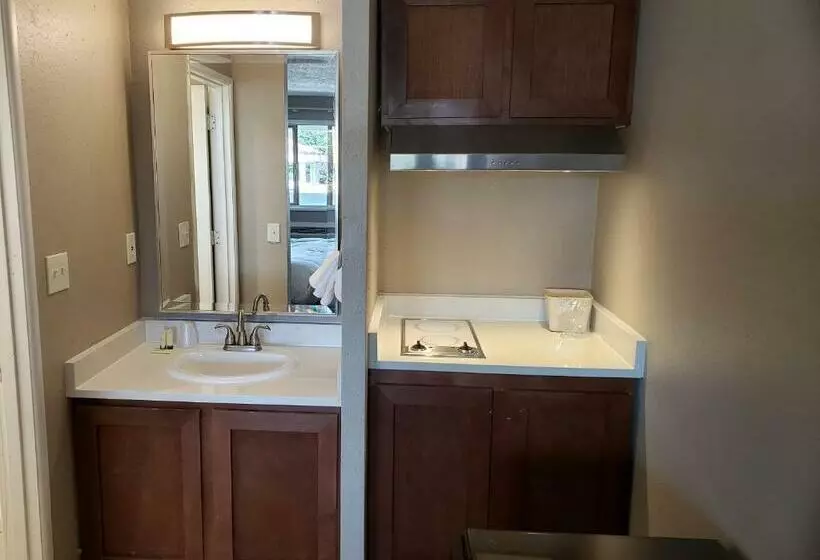 هتل Yakima Valley Inn