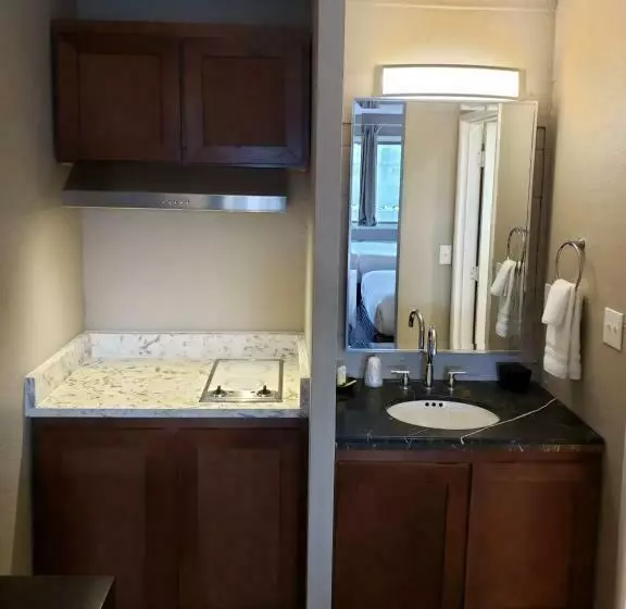 هتل Yakima Valley Inn