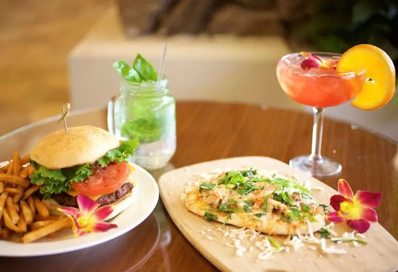 استراحتگاه Hilton Garden Inn Kauai Wailua Bay