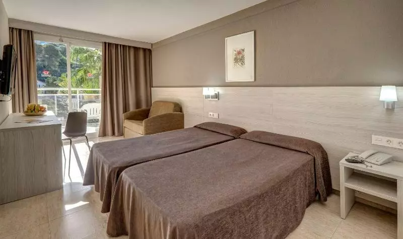 Rosamar Garden Resort