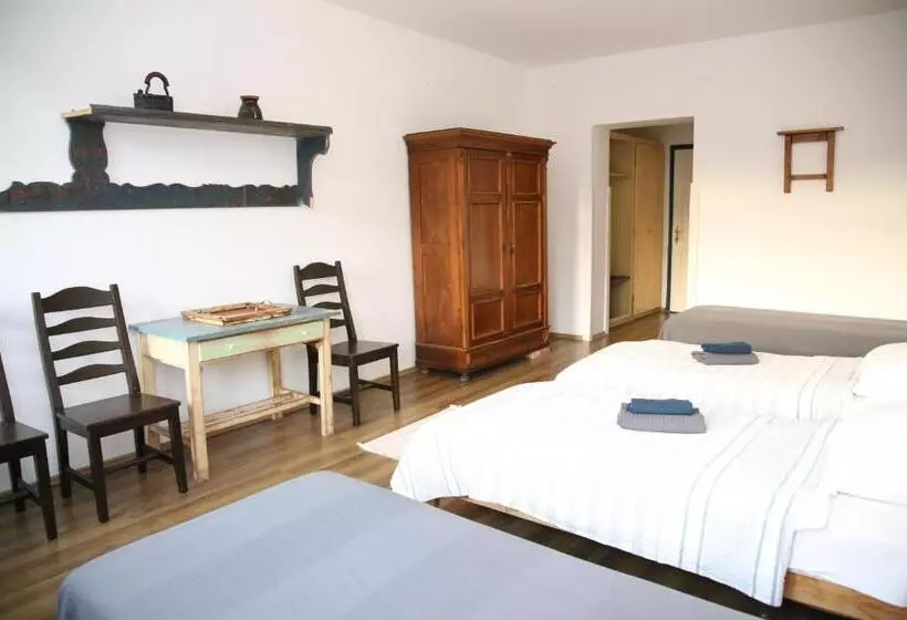Aamiaismajoitus (B&B) Pm Fogadó