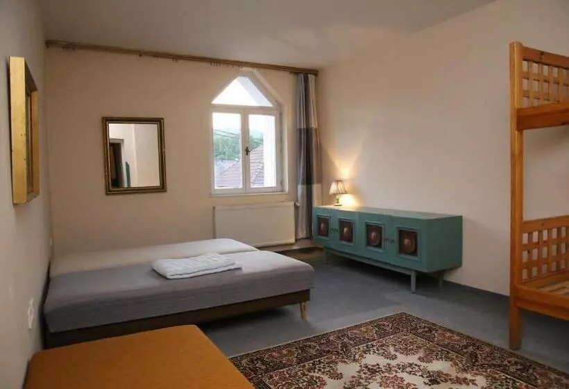 Aamiaismajoitus (B&B) Pm Fogadó