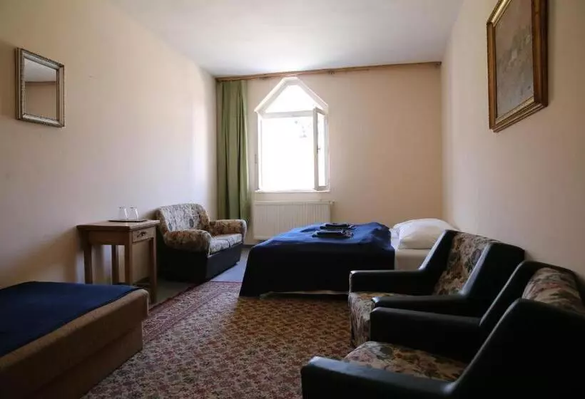 Aamiaismajoitus (B&B) Pm Fogadó