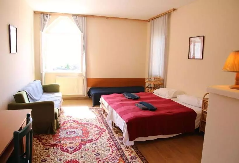 Aamiaismajoitus (B&B) Pm Fogadó