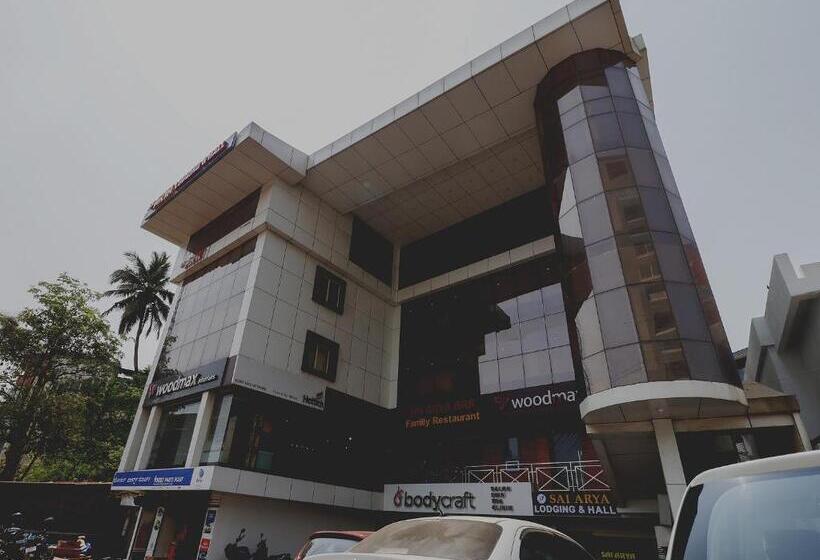 בית מלון כפרי Capital O Sai Arya Residency