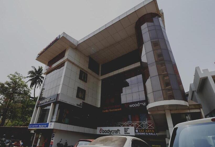 בית מלון כפרי Capital O Sai Arya Residency