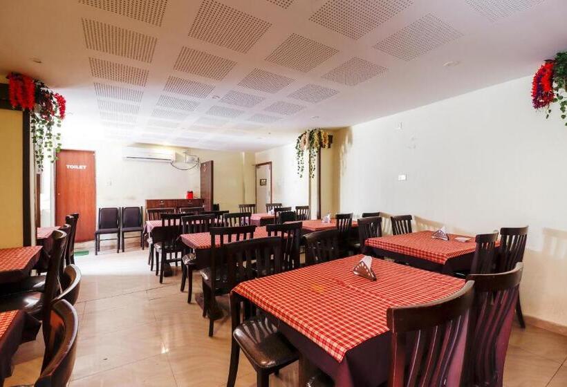 בית מלון כפרי Capital O Sai Arya Residency