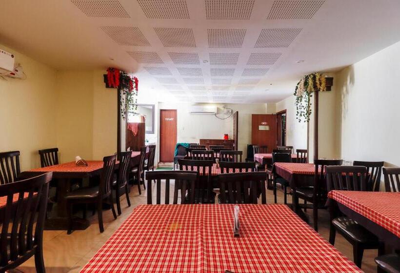 בית מלון כפרי Capital O Sai Arya Residency