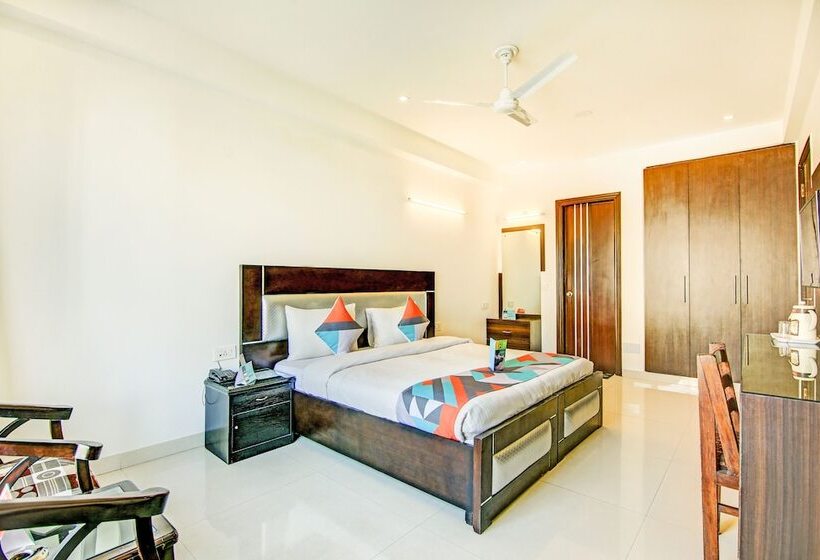 בית מלון כפרי Fabexpress Hemkunt Residency Noida