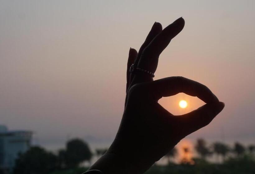 هتل Golden Palm Halong