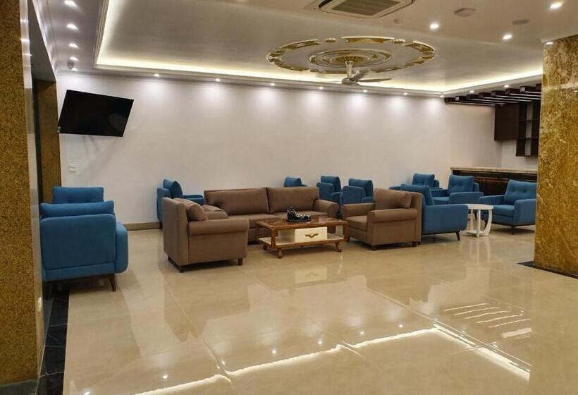 هتل Golden Palm Halong