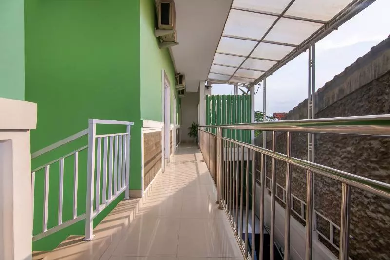 ホテル Oyo 2808 D Residence Syariah