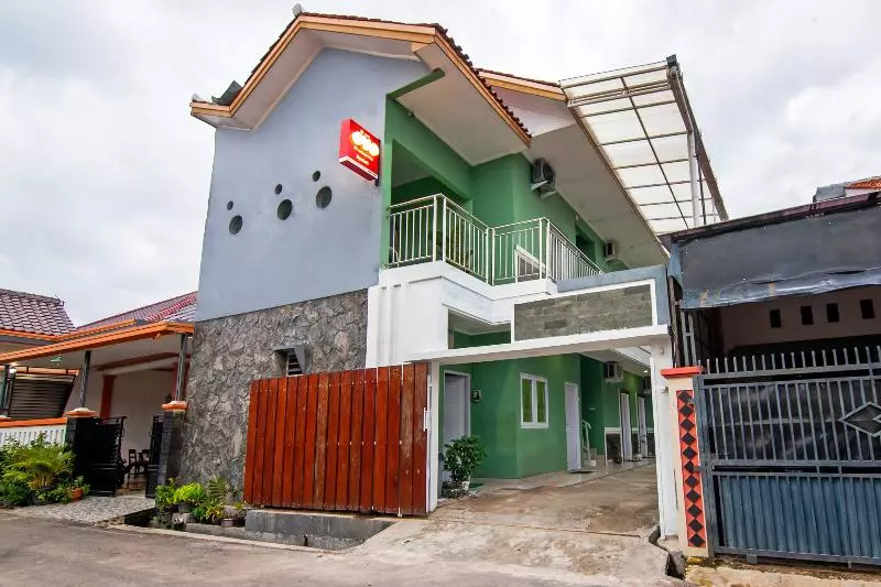 ホテル Oyo 2808 D Residence Syariah