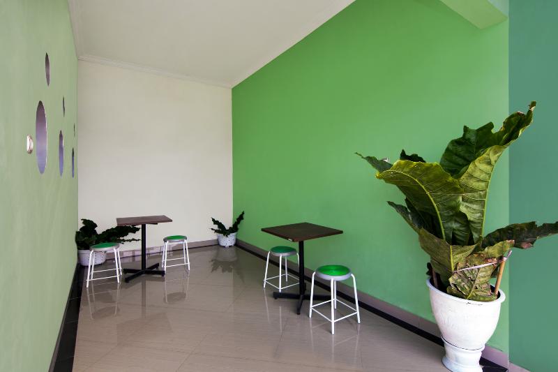 בית מלון כפרי Oyo 2808 D Residence Syariah