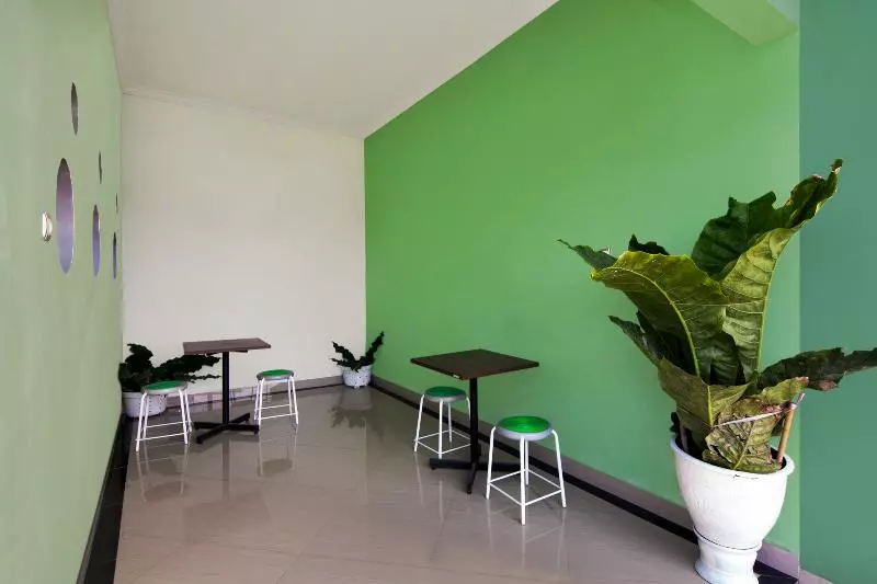 ホテル Oyo 2808 D Residence Syariah