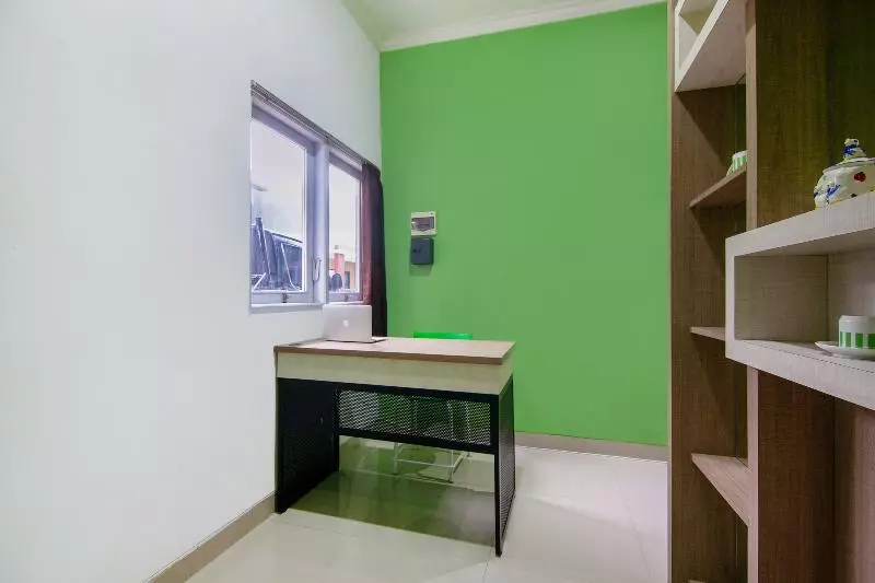 ホテル Oyo 2808 D Residence Syariah