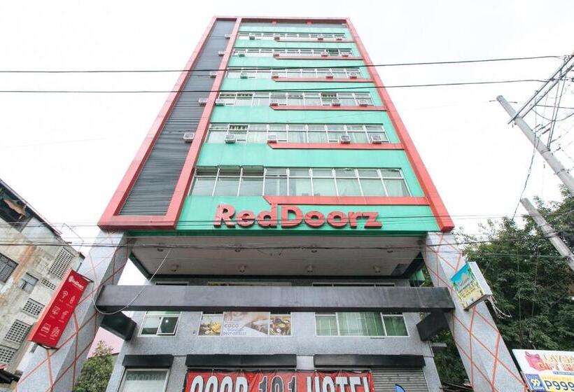 Отель Reddoorz Near Quiapo Church Manila