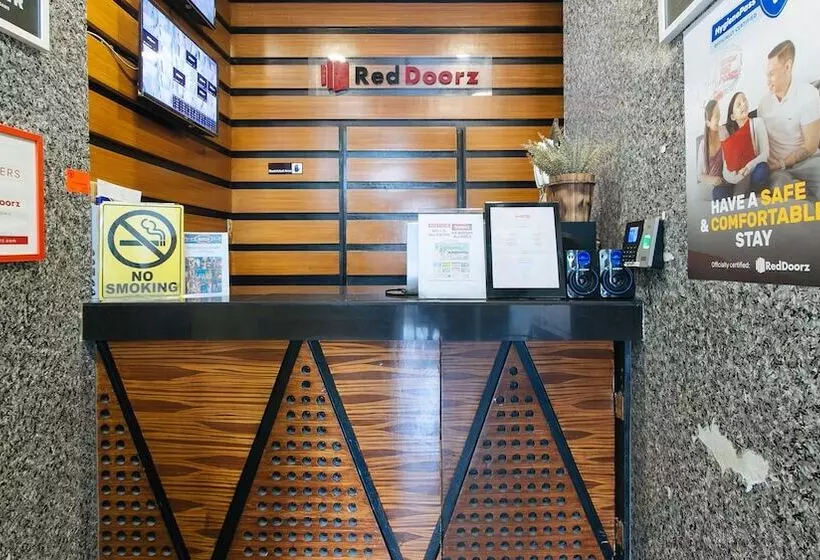 Hotelli Reddoorz Near Quiapo Church Manila