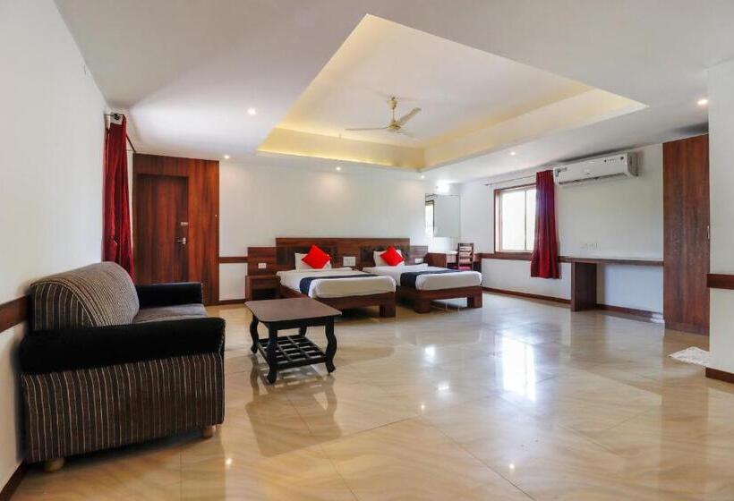 בית מלון כפרי Capital O Sai Arya Residency