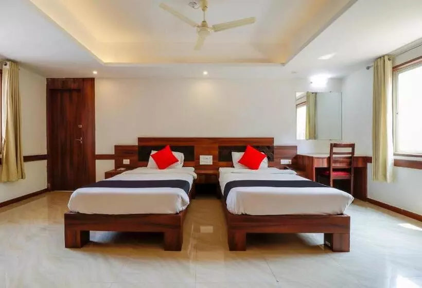 Hotelli Capital O Sai Arya Residency