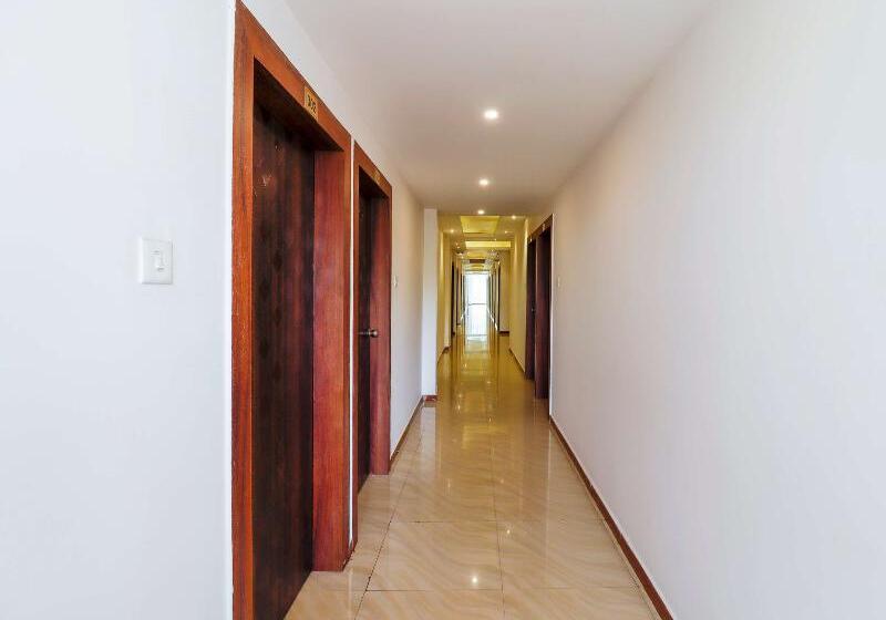 בית מלון כפרי Capital O Sai Arya Residency