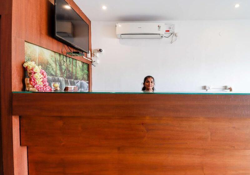 בית מלון כפרי Capital O Sai Arya Residency