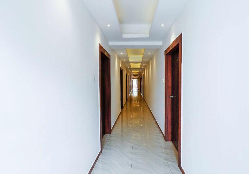 בית מלון כפרי Capital O Sai Arya Residency