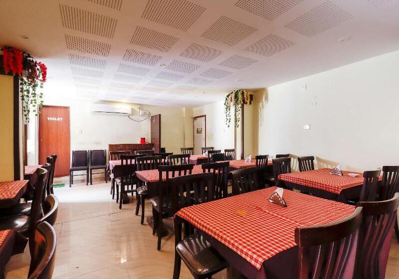 בית מלון כפרי Capital O Sai Arya Residency