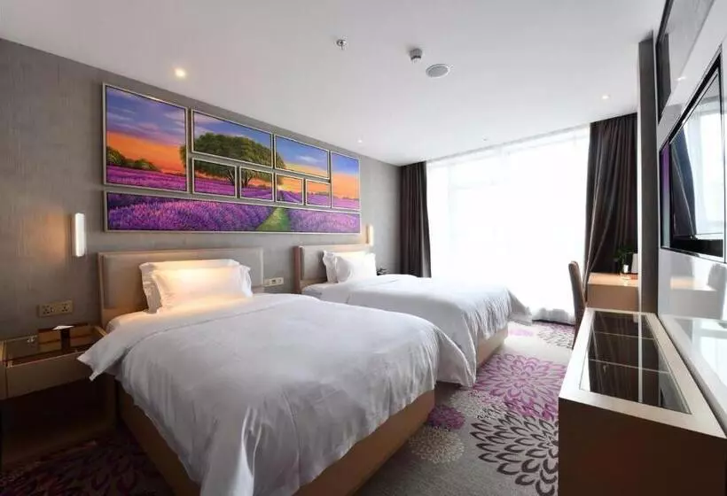 Lavande Hotel Huizhou High Speed Railway South Station Wanlian Square